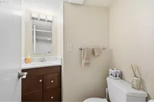3446 Breezewood Ave, Eugene, OR 97405 - Photo 35