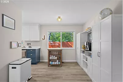 18385 SW Division St, Beaverton, OR 97078 - Photo 7