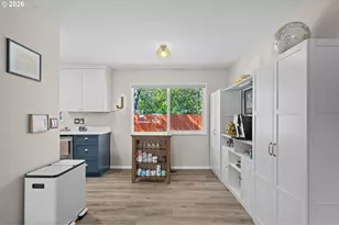18385 SW Division St, Beaverton, OR 97078 - Photo 7