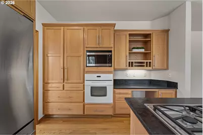 18681 SW Frank Ct, Beaverton, OR 97007 - Photo 17