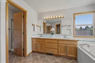 18681 SW Frank Ct, Beaverton, OR 97007 - Photo 31
