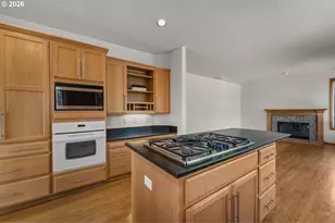 18681 SW Frank Ct, Beaverton, OR 97007 - Photo 21