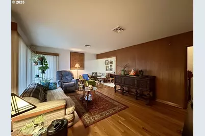 917 Myrtle St, The Dalles, OR 97058 - Photo 3