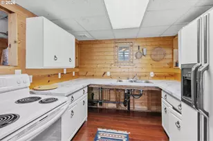 2901 NE Marine Dr, Portland, OR 97211 - Photo 17