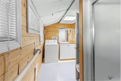 2901 NE Marine Dr, Portland, OR 97211 - Photo 21