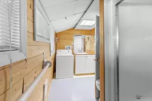 2901 NE Marine Dr, Portland, OR 97211 - Photo 21