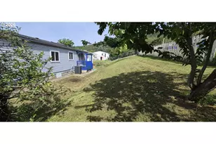127 Clark St, Myrtle Creek, OR 97457 - Photo 5