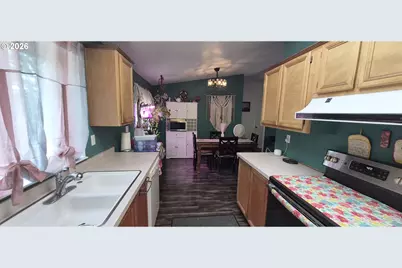 127 Clark St, Myrtle Creek, OR 97457 - Photo 11