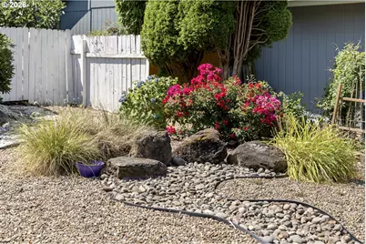11853 SW Morning Hill Dr, Tigard, OR 97223 - Photo 3