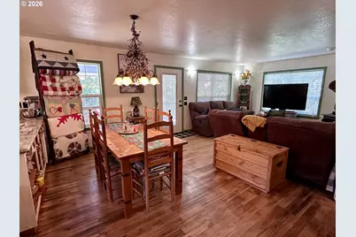 37303 Wallace Creek Rd, Springfield, OR 97478 - Photo 3