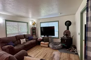 37303 Wallace Creek Rd, Springfield, OR 97478 - Photo 13