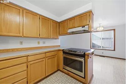 3921 N Clarey St, Eugene, OR 97402 - Photo 9