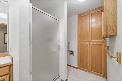3921 N Clarey St, Eugene, OR 97402 - Photo 23
