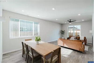 210 Walnut St, Mount Angel, OR 97362 - Photo 3