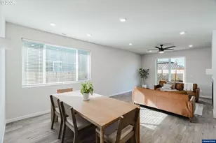 210 Walnut St, Mount Angel, OR 97362 - Photo 3