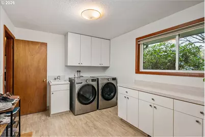 10831 NE Oregon St, Portland, OR 97220 - Photo 21