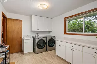 10831 NE Oregon St, Portland, OR 97220 - Photo 21