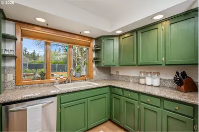 10831 NE Oregon St, Portland, OR 97220 - Photo 11