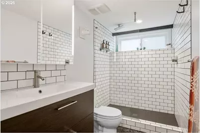 6044 SE Stark St, Portland, OR 97215 - Photo 33