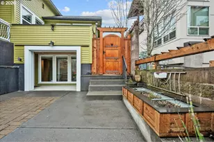 6044 SE Stark St, Portland, OR 97215 - Photo 45