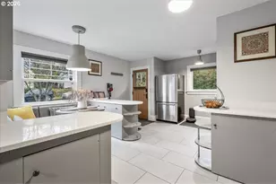 6044 SE Stark St, Portland, OR 97215 - Photo 21