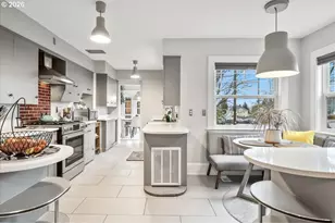 6044 SE Stark St, Portland, OR 97215 - Photo 23