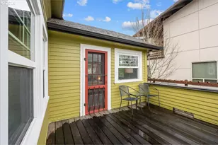 6044 SE Stark St, Portland, OR 97215 - Photo 17