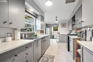 6044 SE Stark St, Portland, OR 97215 - Photo 19