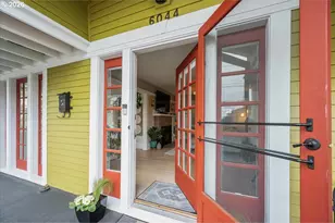 6044 SE Stark St, Portland, OR 97215 - Photo 3
