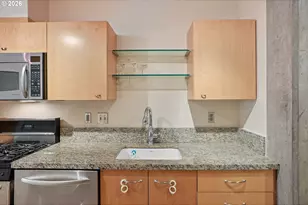 1221 SW 10th Ave, Portland, OR 97205 - Photo 15