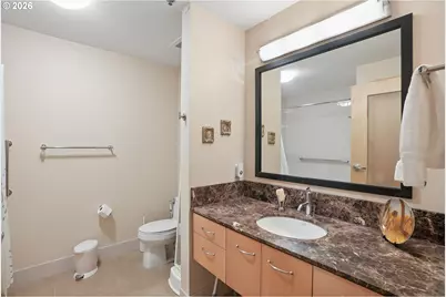 1221 SW 10th Ave #211, Portland, OR 97205 - Photo 17