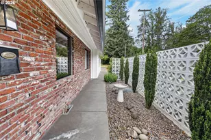 583 SW Allgood St, Dallas, OR 97338 - Photo 3