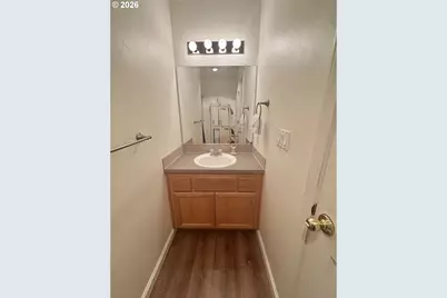 3988 Century Dr, Eugene, OR 97402 - Photo 33