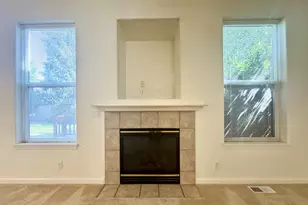 3988 Century Dr, Eugene, OR 97402 - Photo 9