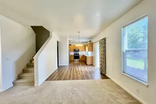 3988 Century Dr, Eugene, OR 97402 - Photo 15