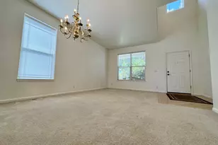 3988 Century Dr, Eugene, OR 97402 - Photo 39