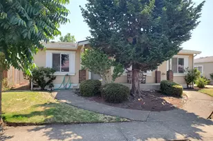 1376 David Ave, Eugene, OR 97404 - Photo 3