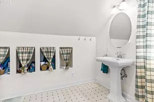 1960 Alder St, Eugene, OR 97405 - Photo 23