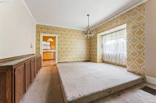 9424 N Polk Ave, Portland, OR 97203 - Photo 7