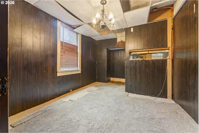 9424 N Polk Ave, Portland, OR 97203 - Photo 13