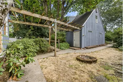 9424 N Polk Ave, Portland, OR 97203 - Photo 31