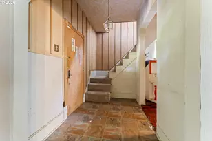 9424 N Polk Ave, Portland, OR 97203 - Photo 3