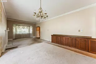 9424 N Polk Ave, Portland, OR 97203 - Photo 5