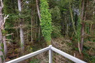 143 E Tanana Ave, Cannon Beach, OR 97110 - Photo 33