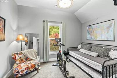 335 N H St, Cottage Grove, OR 97424 - Photo 27