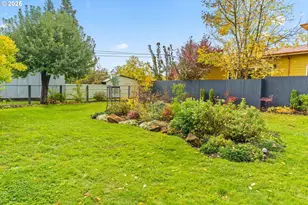 335 N H St, Cottage Grove, OR 97424 - Photo 41