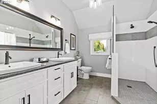 335 N H St, Cottage Grove, OR 97424 - Photo 33