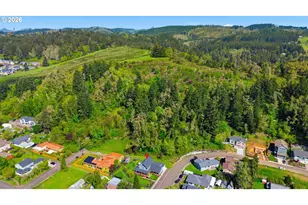 335 N H St, Cottage Grove, OR 97424 - Photo 45