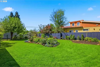 335 N H St, Cottage Grove, OR 97424 - Photo 37