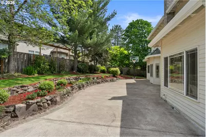 12425 NW Welsh Dr, Portland, OR 97229 - Photo 47